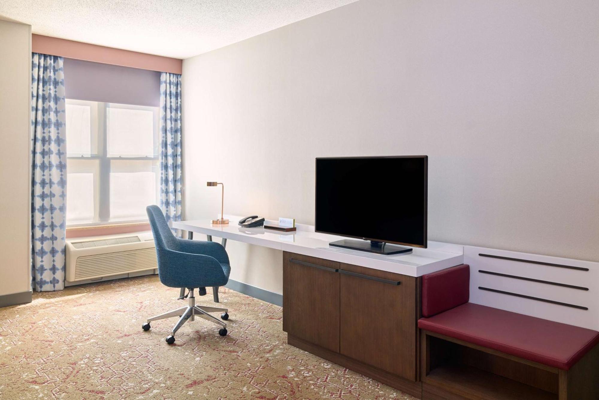 Hilton Garden Inn Bloomington Exterior foto