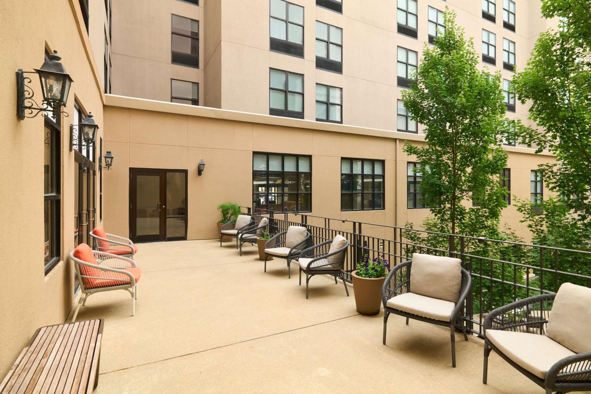 Hilton Garden Inn Bloomington Exterior foto