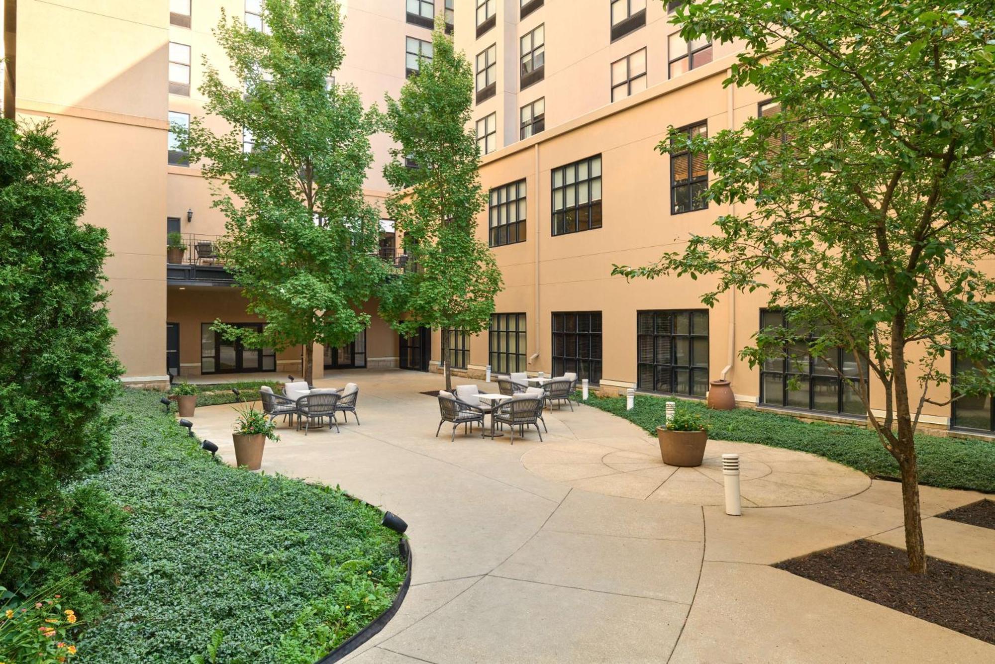 Hilton Garden Inn Bloomington Exterior foto